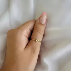 ANEL DE LETRA I DOURADO. BANHADO A OURO 18K.