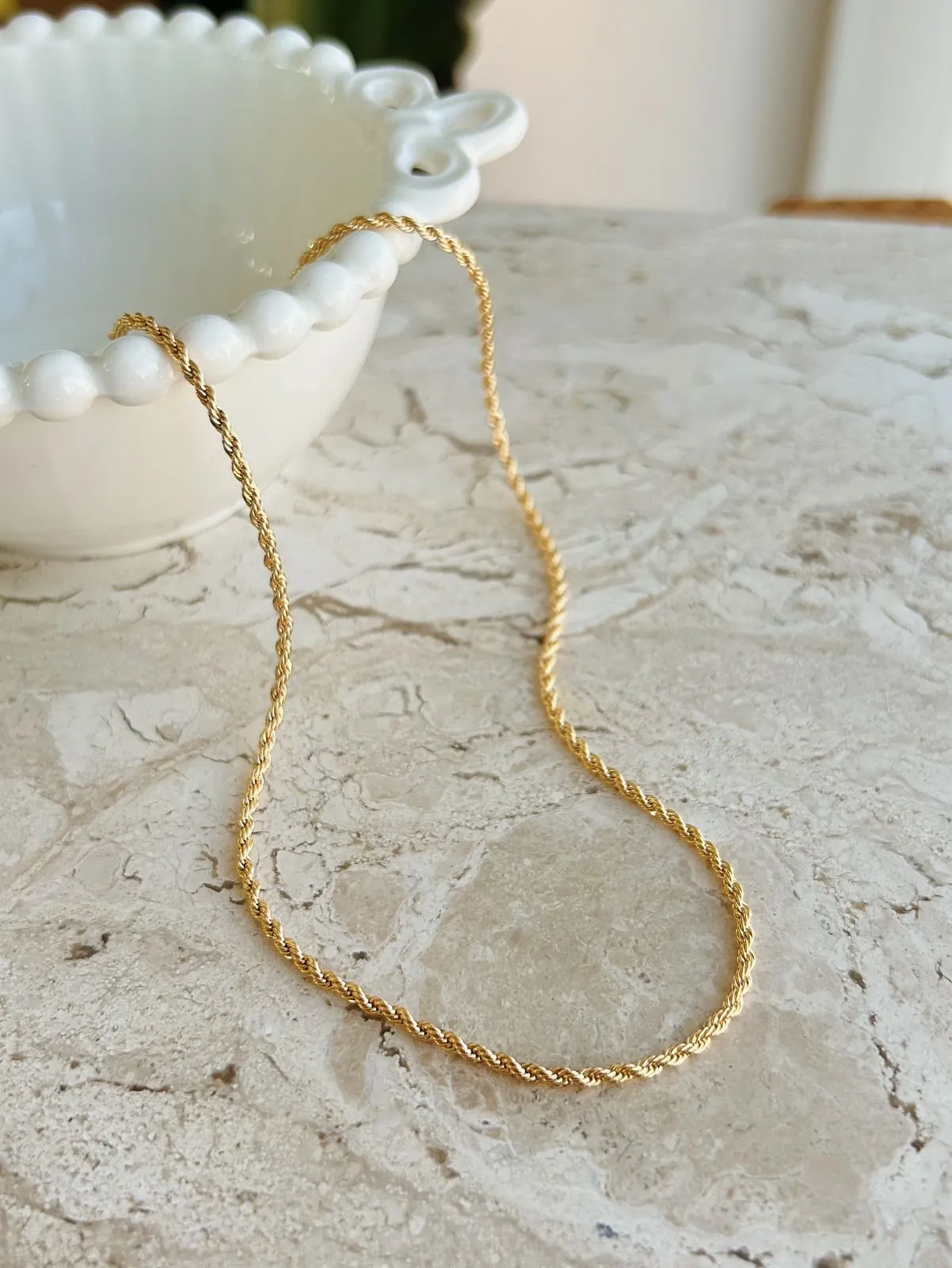 COLAR CORDÃO BAIANO COM 2MM DE ESPESSURA. 60CM DE COMPRIMENTO E 5CM DE REGULAGEM. BANHADO A OURO 18K.