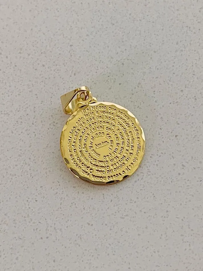 PINGENTE MEDALHA DE PAI NOSSO. 1,5CM DE DIÂMETRO. BANHADO A OURO 18K.