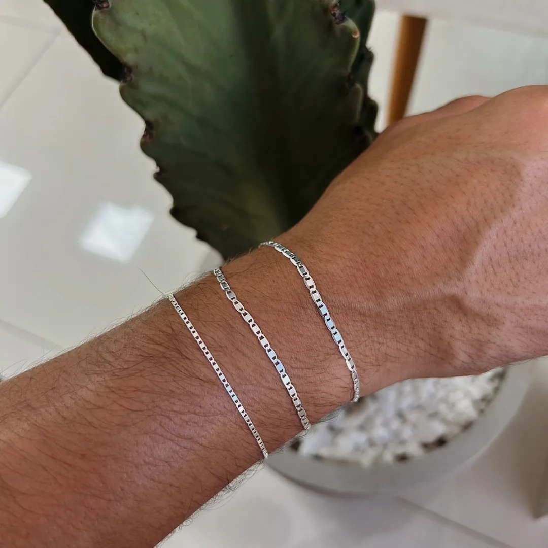 PULSEIRA LACRE COM 3MM DE ESPESSURA. 21CM DE COMPRIMENTO. EM PRATA 925.