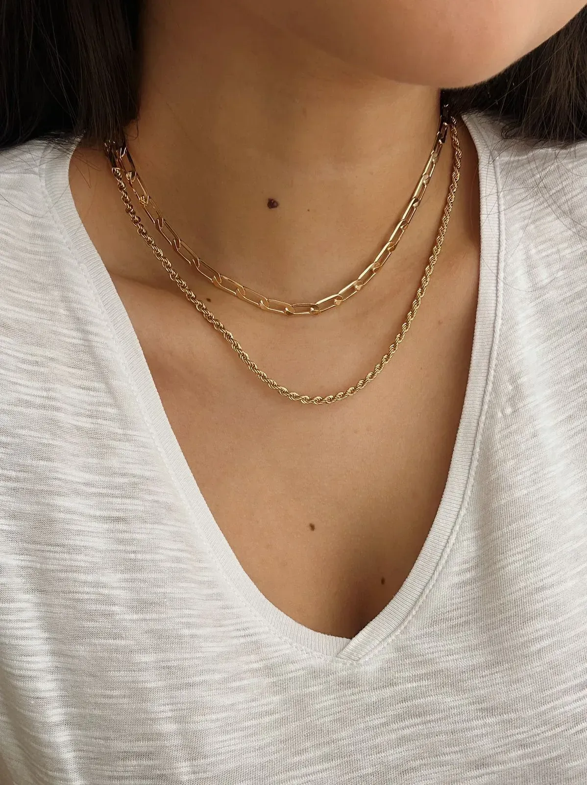 CHOKER CORDÃO BAIANO COM 3MM DE ESPESSURA. 35CM DE COMPRIMENTO E 10CM DE REGULAGEM. BANHADA A OURO 18K.