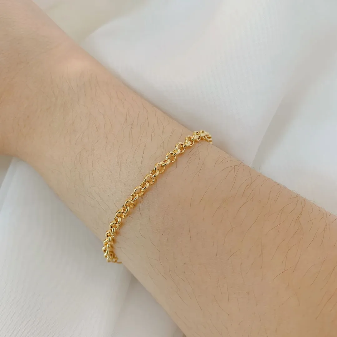 PULSEIRA ELO PORTUGUÊS. 16CM DE COMPRIMENTO E 5CM DE REGULAGEM. BANHADO A OURO 18K.