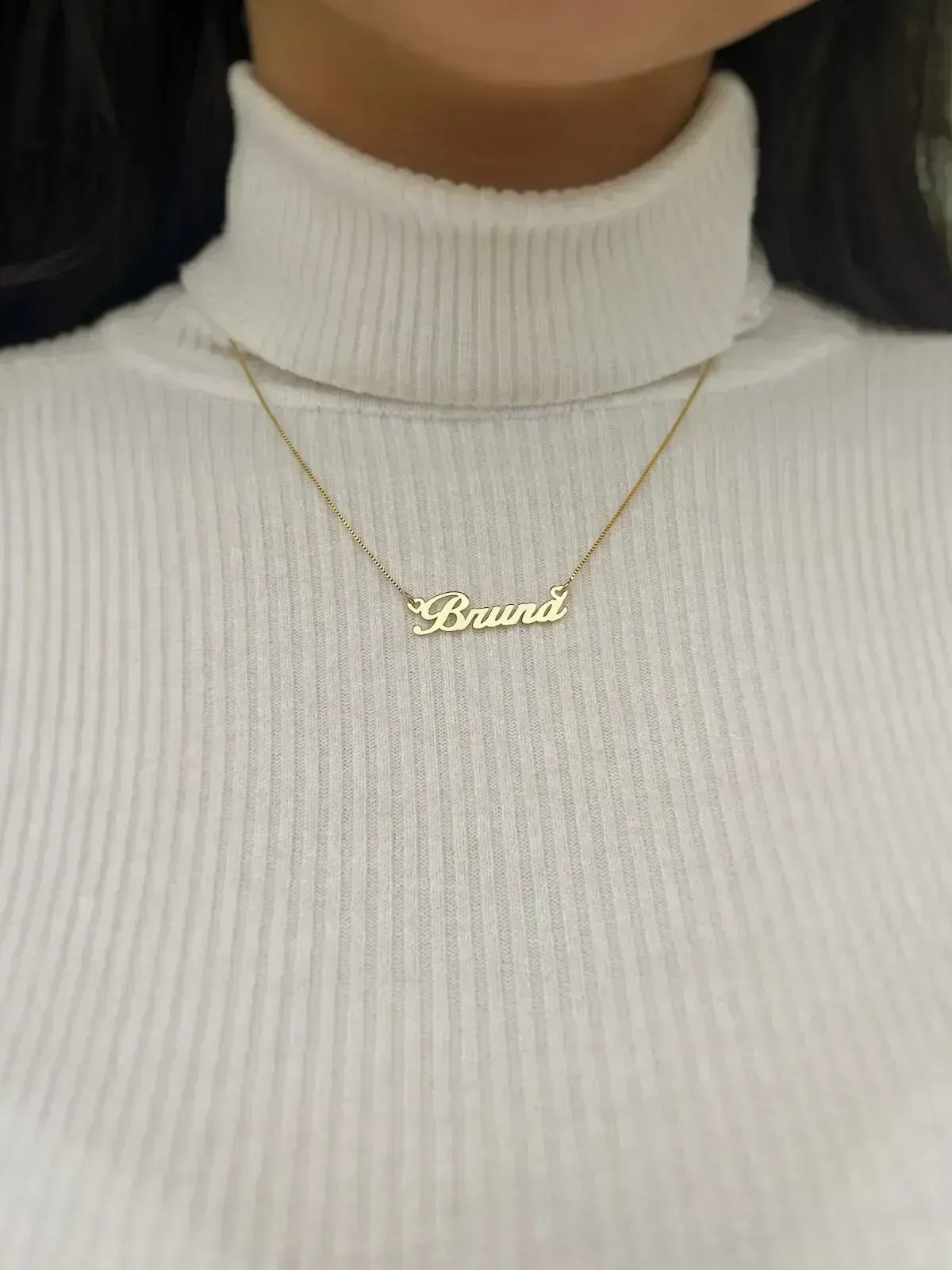 COLAR PERSONALIZADO NOME DOURADO. 45CM DE COMPRIMENTO. BANHADO A OURO 18K.