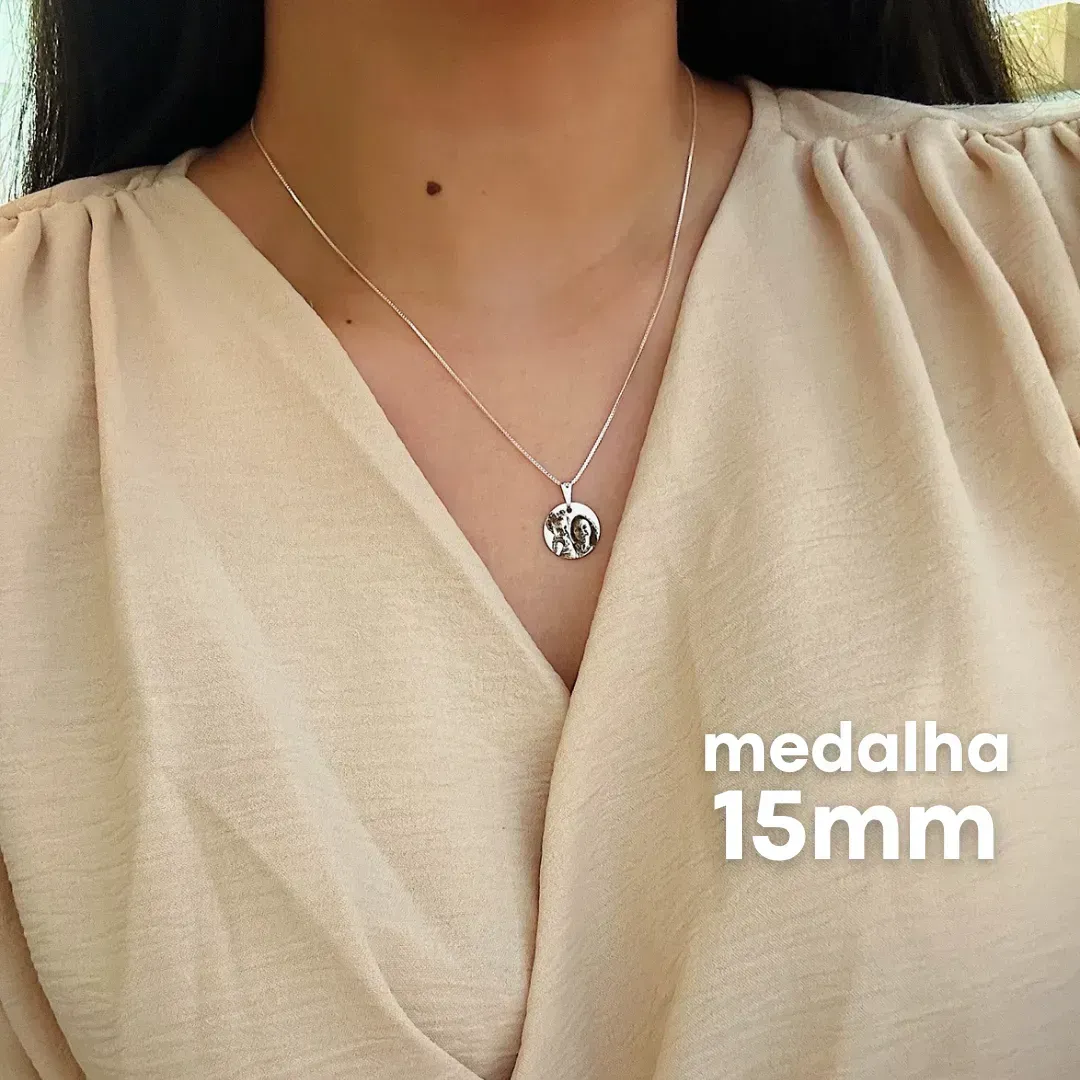 COLAR PERSONALIZADO MEDALHA 15MM PRATEADO. 45CM DE COMPRIMENTO E 5CM DE REGULAGEM.BANHADO A PRATA